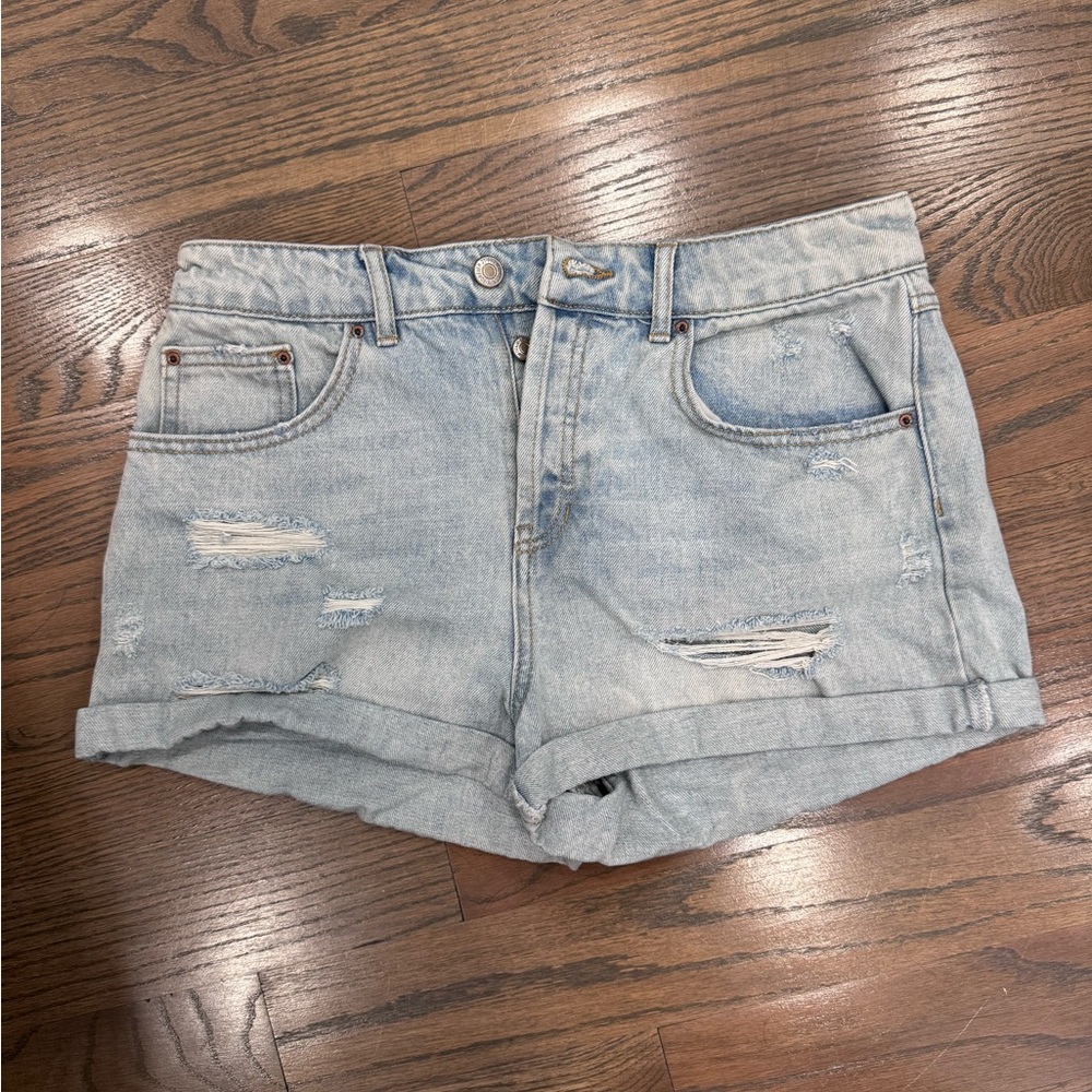Short denim shorts